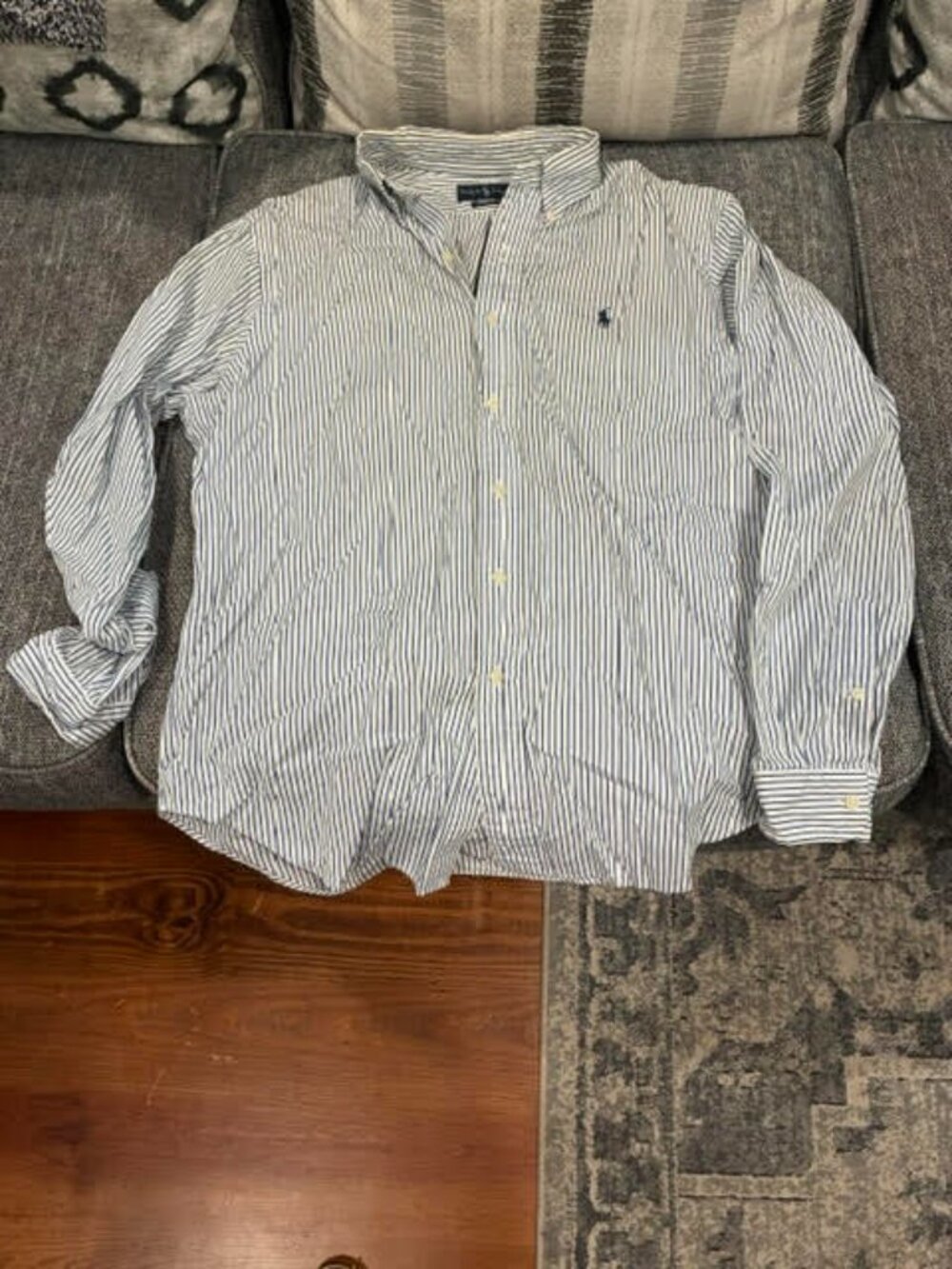 Polo Ralph Lauren Button Down - Large - Picture 4 of 4
